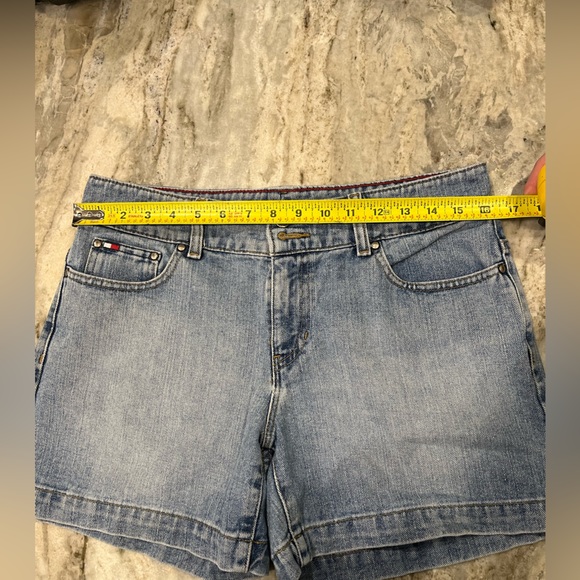Tommy Hilfiger shorts size 6 - Picture 5 of 10